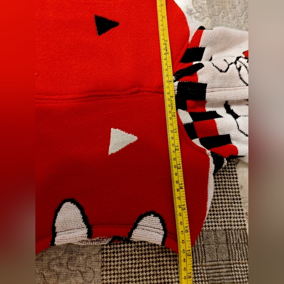 Upcycled sleeveless vest - Picture 9 of 14